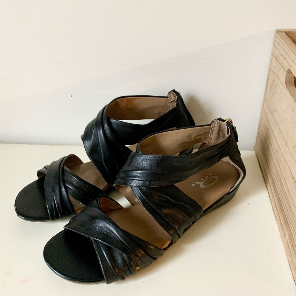 Ladies size 8, black sandals, Denver Hayes